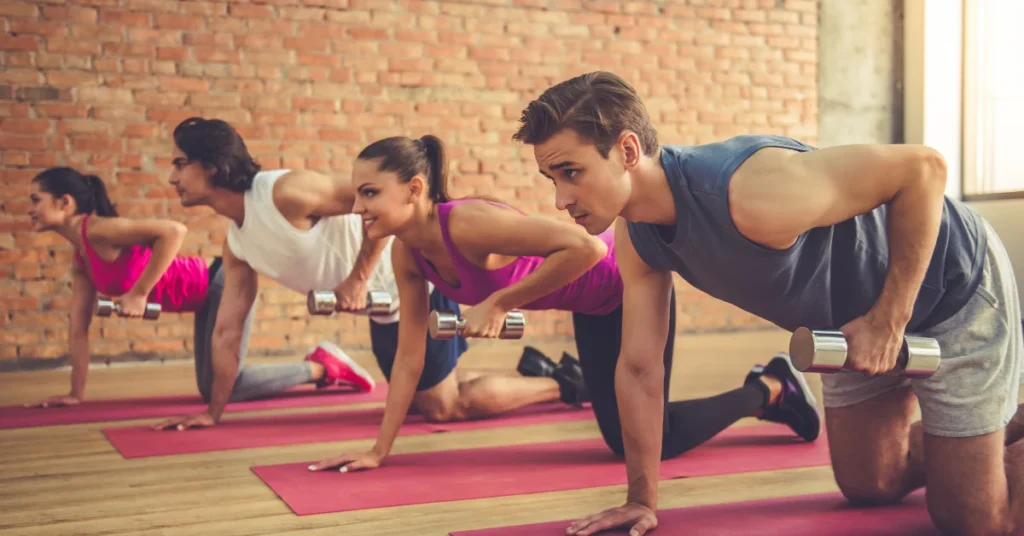 Personas haciendo deporte para ilustrar la relación del magnesio en el deporte