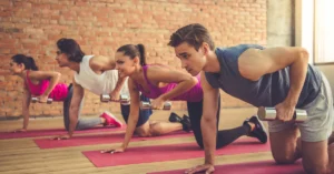 Personas haciendo deporte para ilustrar la relación del magnesio en el deporte